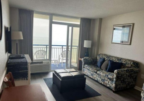 Updated One Bedroom Condo- Boardwalk Resort Unit 837 - Direct Oceanfront! Sleeps 8!